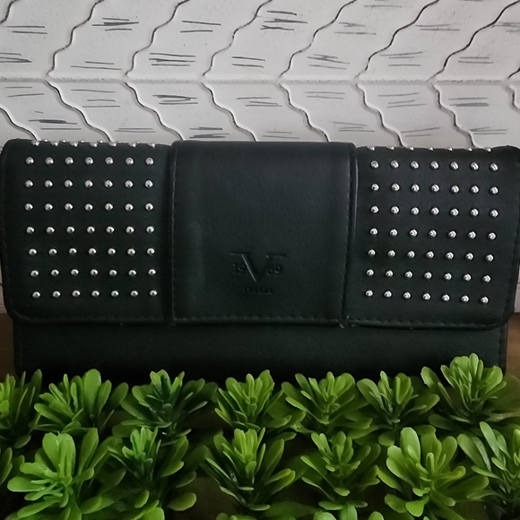 GUC V 1969 Italia Woman’s Wallet Silver Toned Studs - Picture 6 of 11